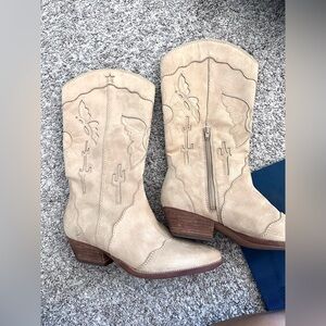 NEW Zodiac Maye Western Boot